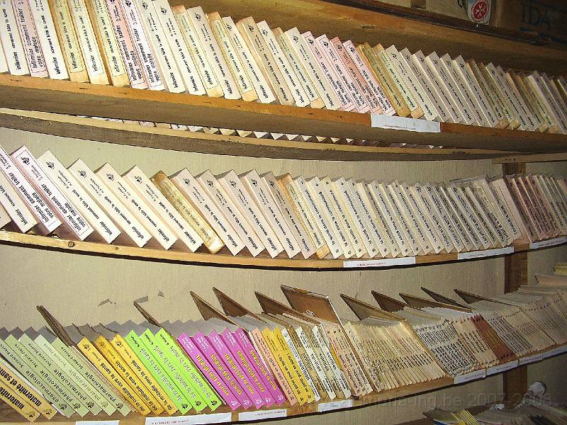 0102 Bibliotheek school v.verpleegkunde Drodro.JPG